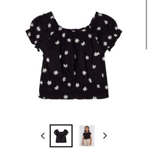 Embroidered daisy top